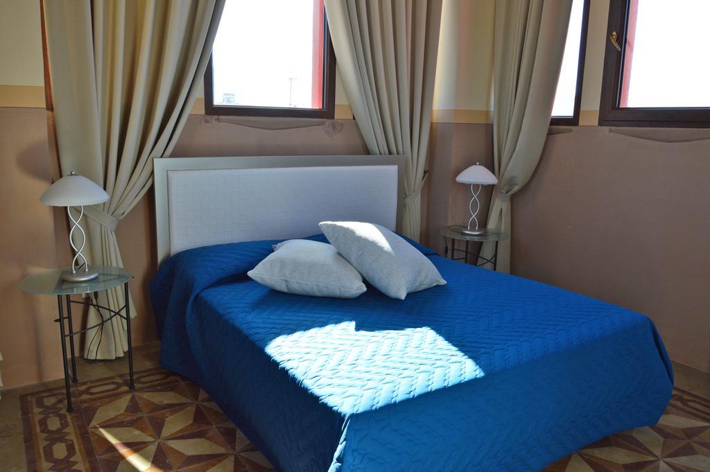 Palazzo Vallebona Gallipoli Szoba fotó